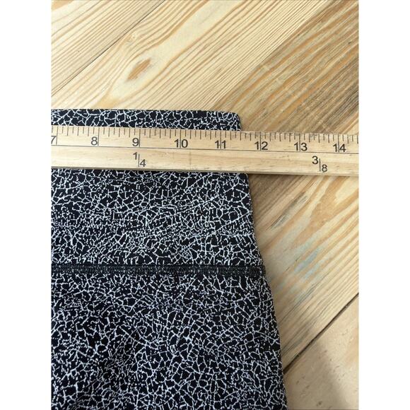 Lululemon Wunder Under Hi-Rise 1/2 Tight Luon 17" Jacquard Black/white Size 6 - Picture 4 of 6